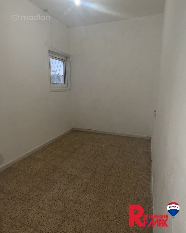 הרצל 42, צפון מערב, בת ים