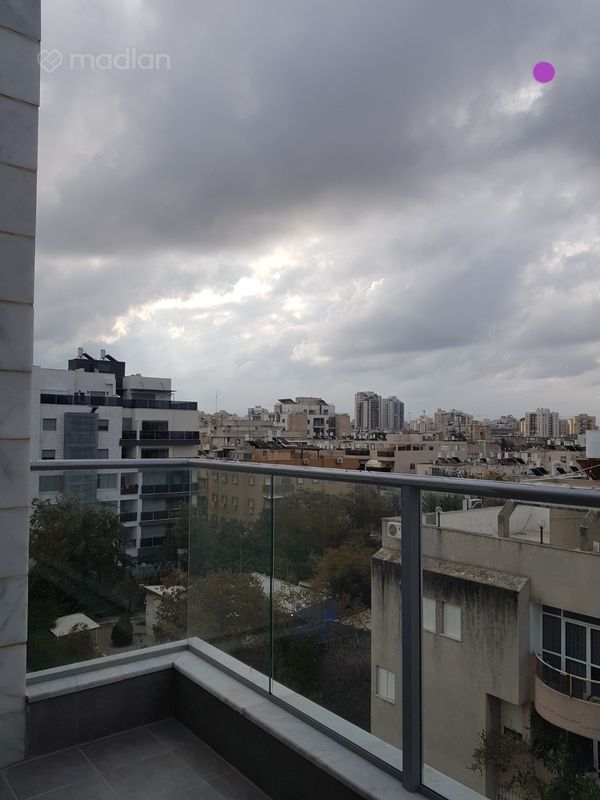 אחד במאי 58, נאות רחל, חולון