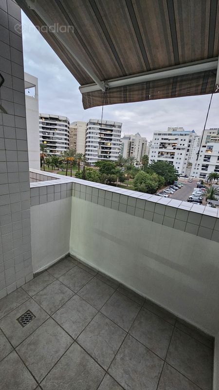 ציונות 63, סיטי, אשדוד