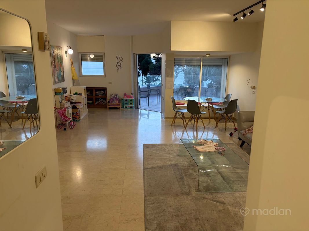 יאנוש קורצ'אק 2, גבעת דאונס, חיפה