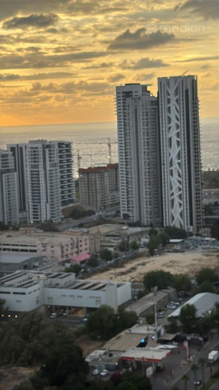 השבטים 10, רמת הנשיא, בת ים