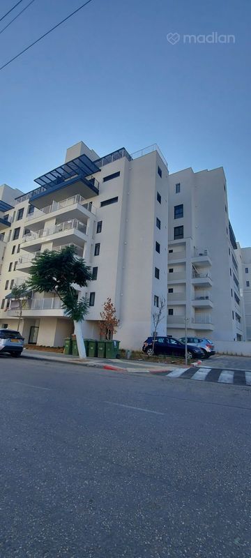 מעפילי אגוז 35, נוה חן, תל אביב יפו