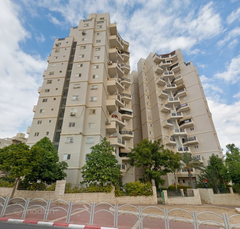 יוהנה ז'בוטינסקי 60, נווה זאב, באר שבע
