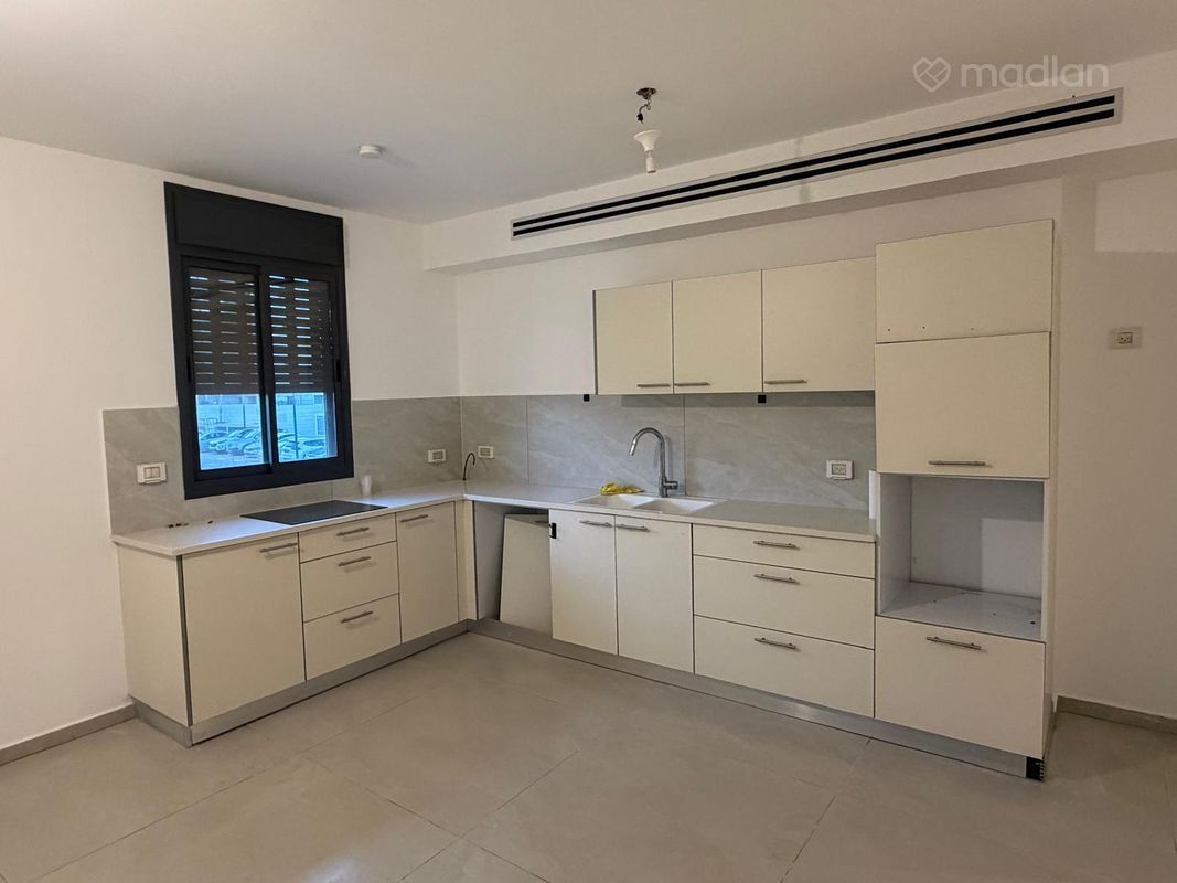 יהדות איטליה 1, מבוא יורם, נתיבות