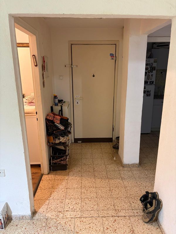 חצור 22, יד לבנים, רמת גן