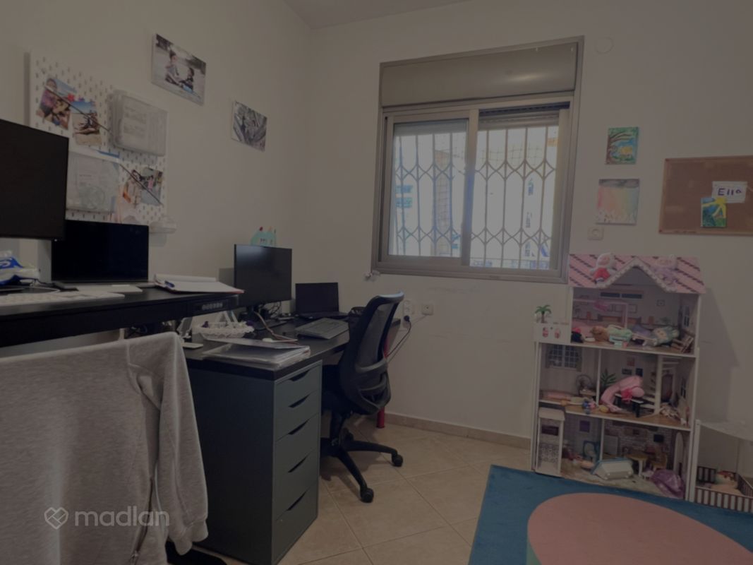 סוקולוב , מגדיאל, הוד השרון