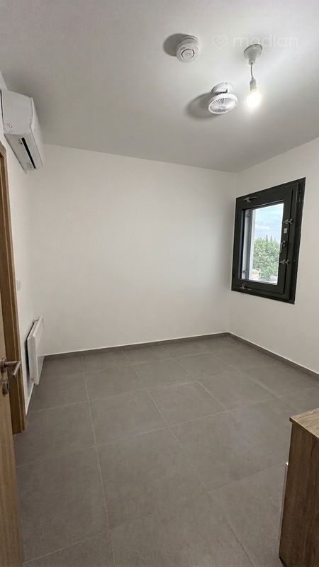 הרב אברהם זקן 18, מורדות ארנונה, ירושלים