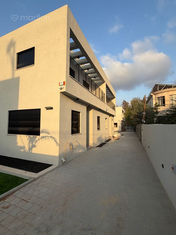 בן גוריון 17, קרית ביאליסטוק, יהוד מונוסון