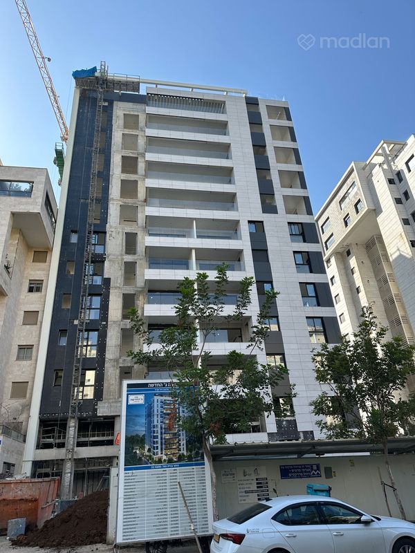 אליהו ברלין , אזורי חן, תל אביב יפו