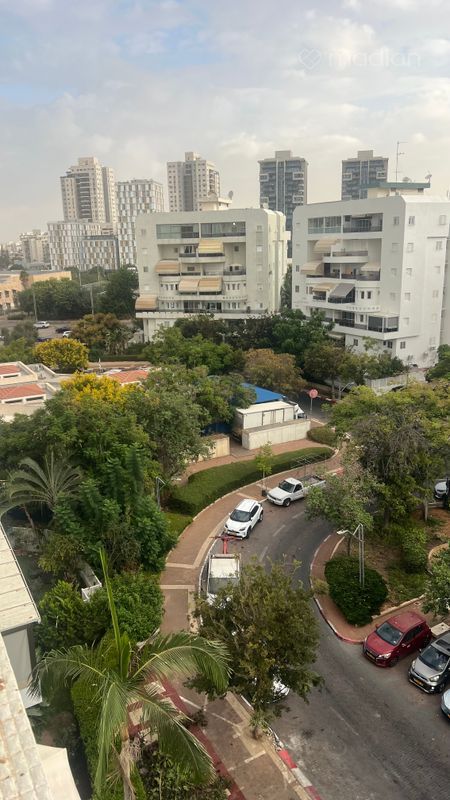 נאות אשלים, ראשון לציון