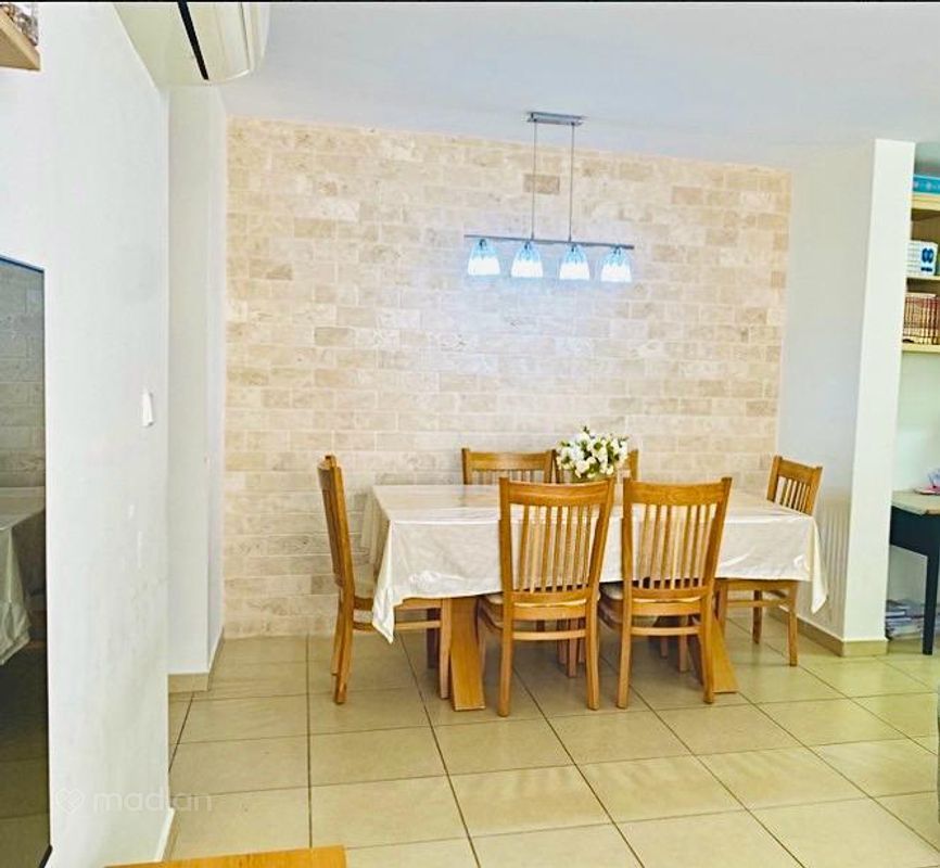 הרב הרצוג 6, רמב"ם, חדרה