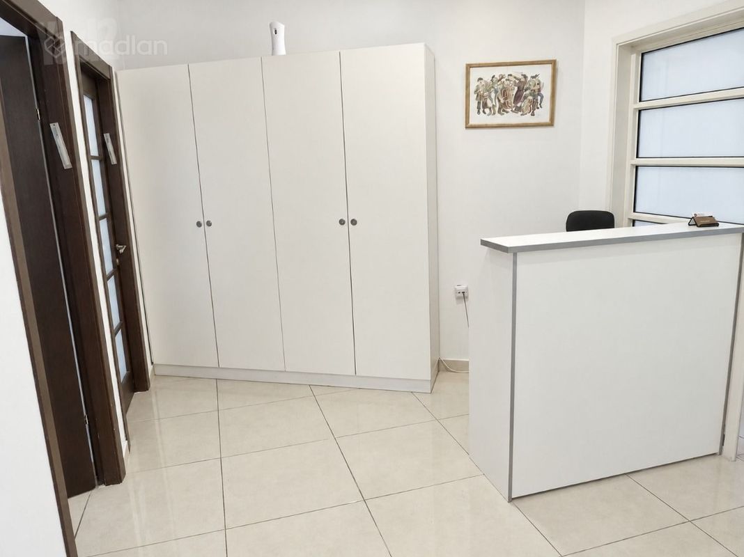 הרב קוק , מרכז העיר, ירושלים