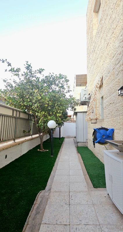 אהרון מסקין , נווה מנחם (נחל עשן), באר שבע