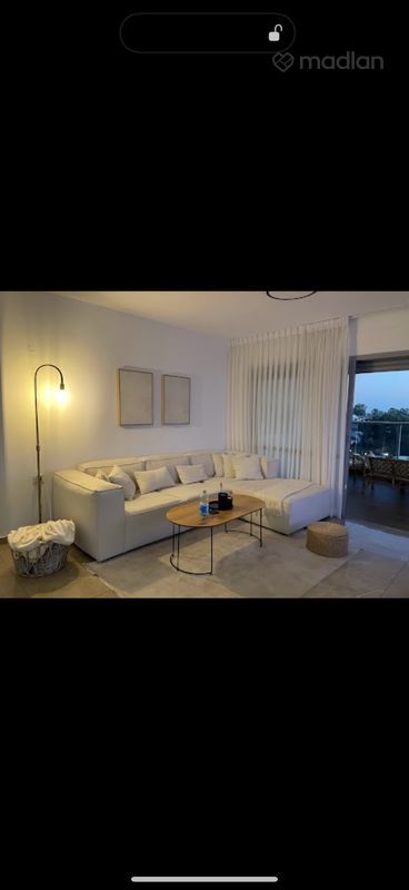 הברקת 6, צמרות המושבה, באר יעקב