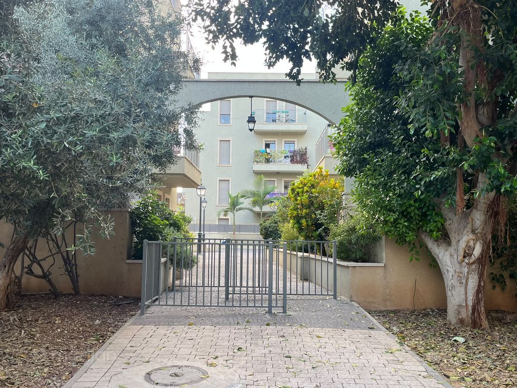 שמואל ירחינאי 10, צהלון ושיכוני חסכון, תל אביב יפו