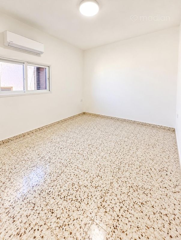 זאב זיבוטינסקי , נחלת גנים, רמת גן
