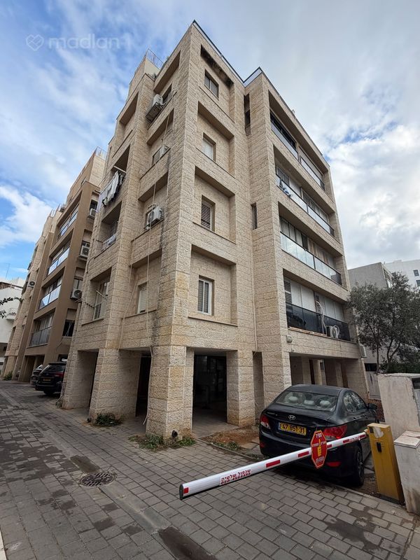 מסריק , צפון מערב, בת ים
