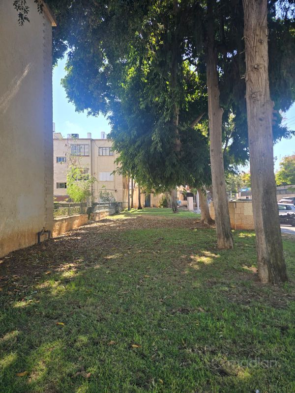 ניצנה 9, עמידר;ניצנה, בת ים