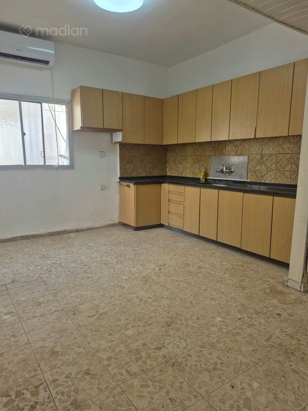 איציק מאנגר 23, קרית חיים מערבית, חיפה