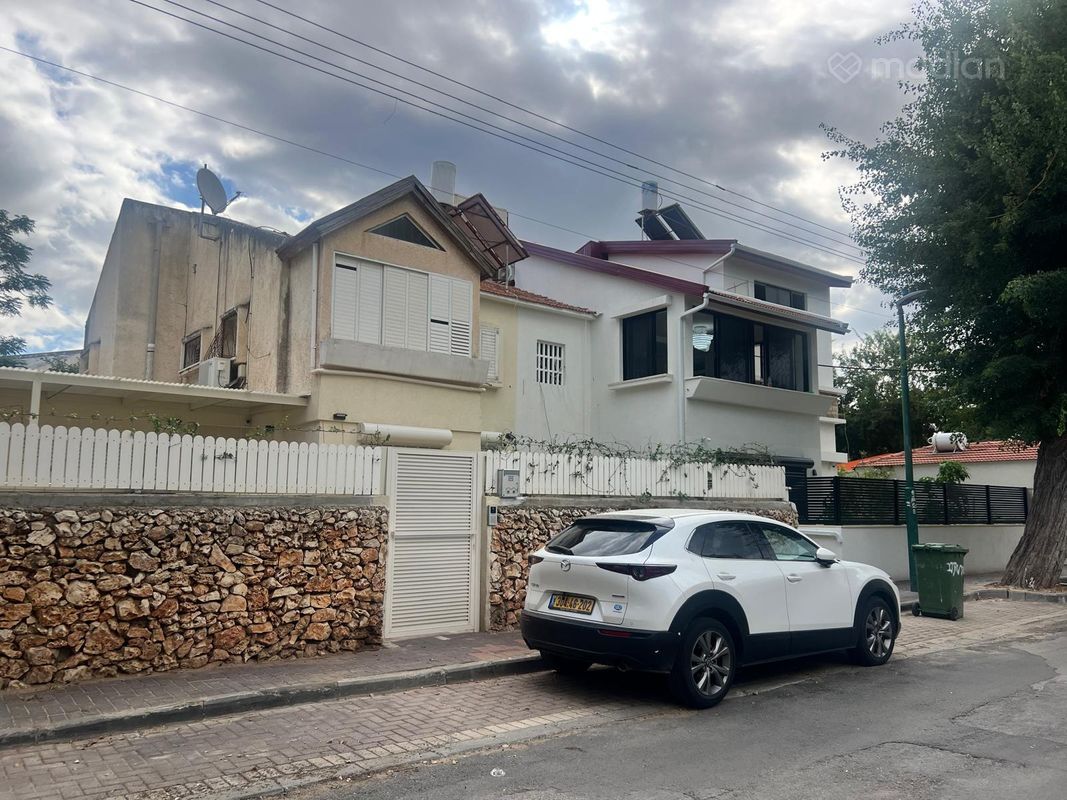 נוה עובד , הרצליה פיתוח, הרצליה