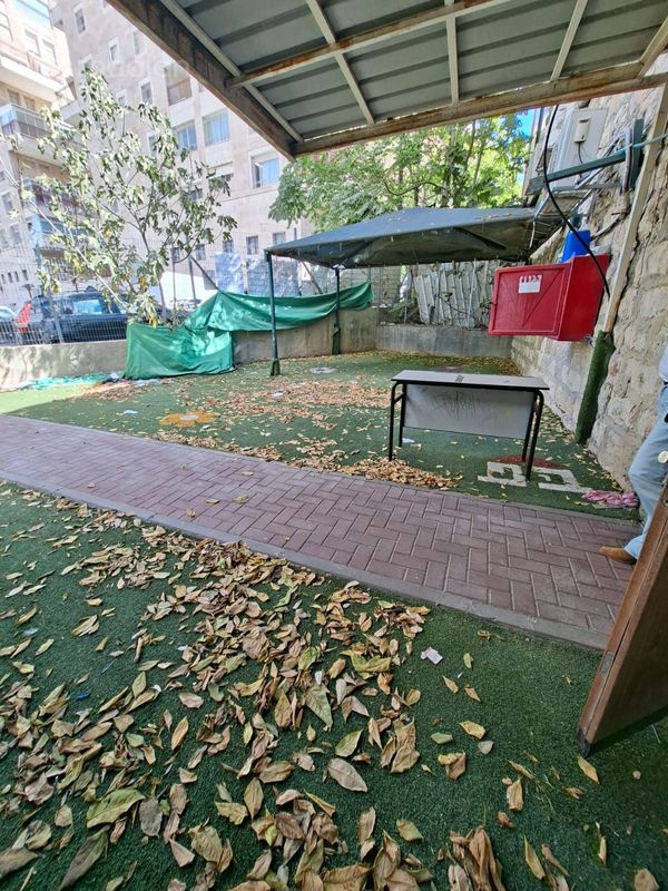 ירמיהו , רוממה, ירושלים