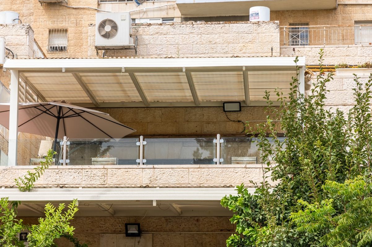 אליעזר קשאני 22, ארמון הנציב, ירושלים
