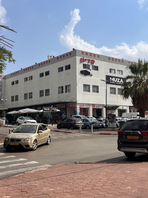 רוזנבך , קדימה, קדימה צורן