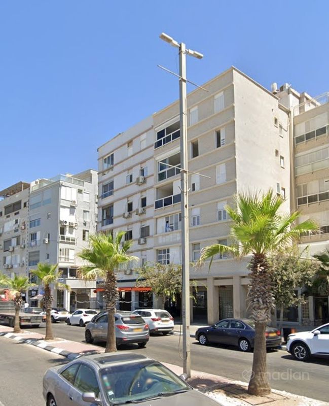 בן-גוריון , דרום מערב, בת ים