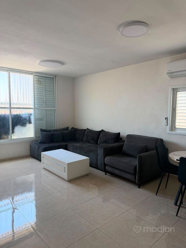 קריתי 30, שיכון ותיקים, בת ים