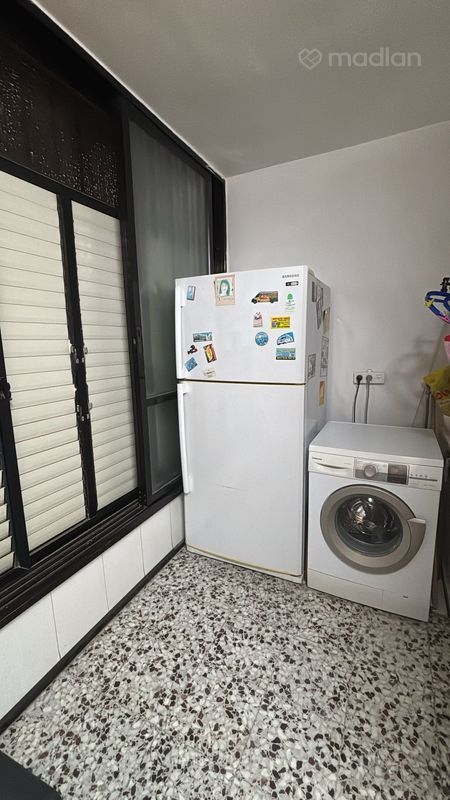 הבנים 2, מרכז העיר, רחובות