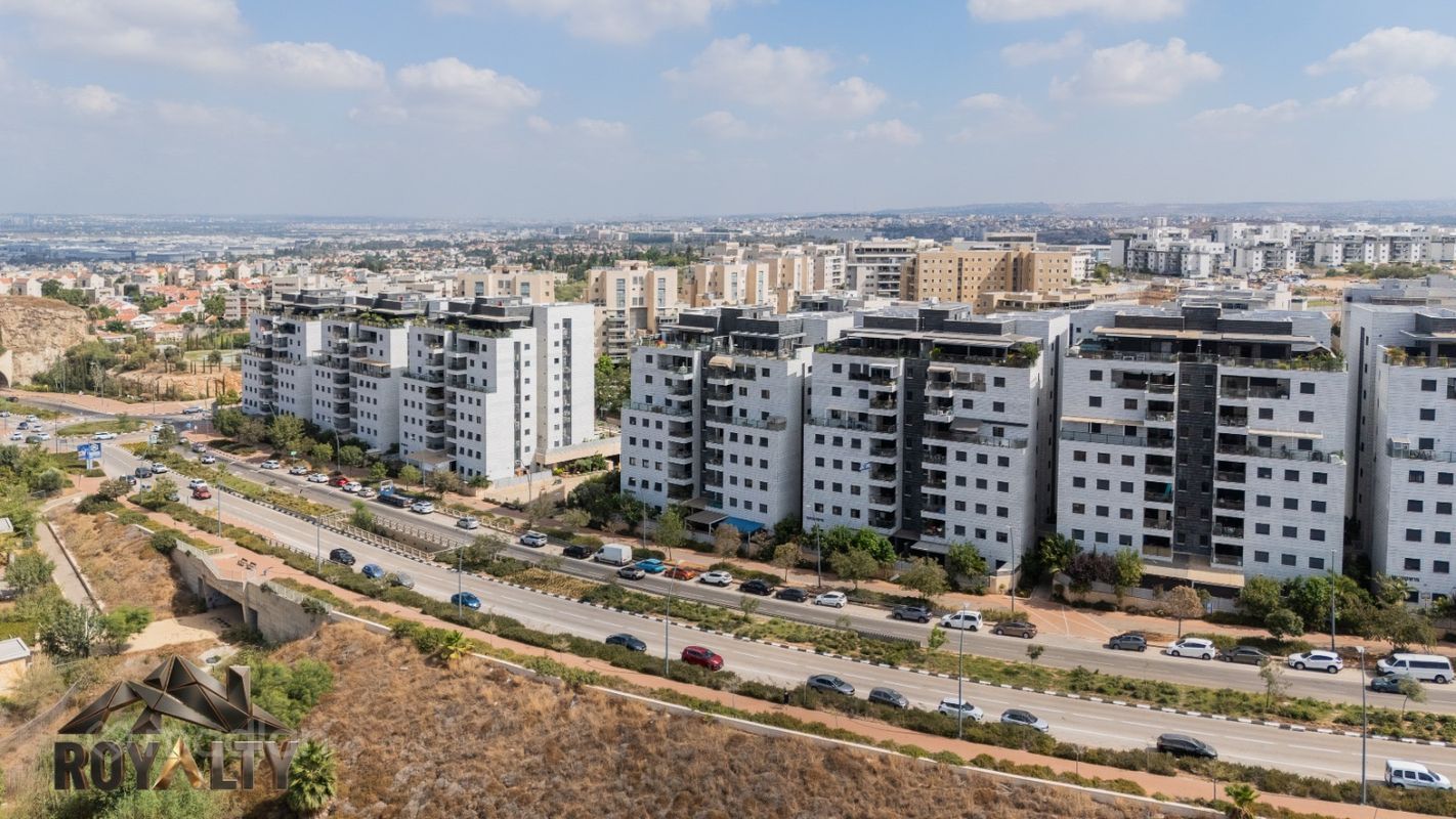 בן גוריון , פסגות אפק, ראש העין