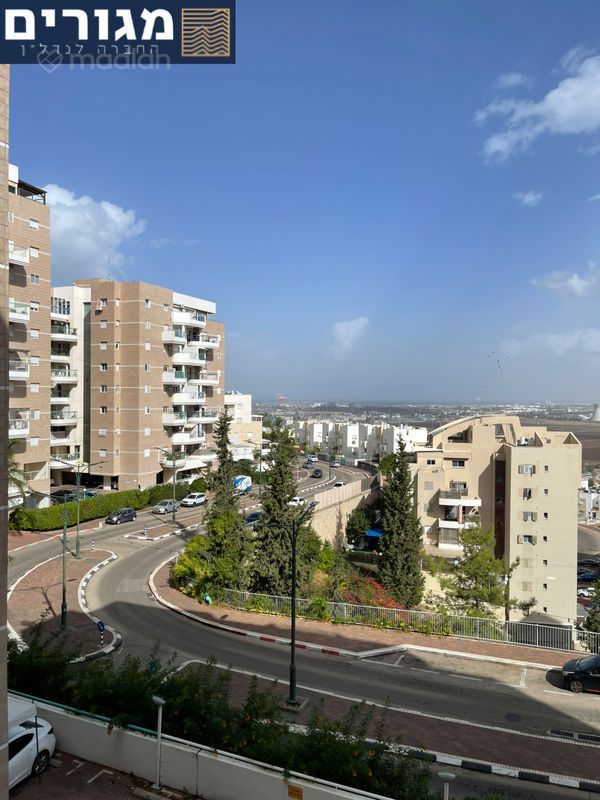 החצב , רמות יצחק, נשר