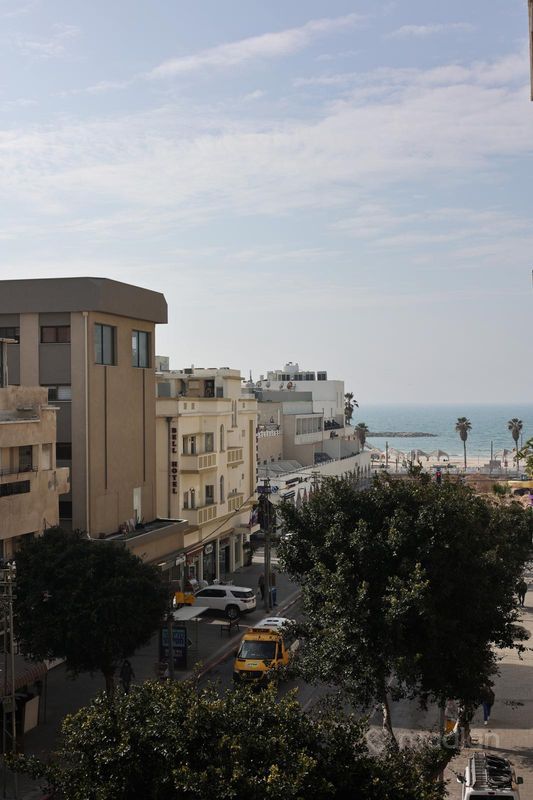 שלום עליכם 19, לב תל אביב החלק המערבי, תל אביב יפו
