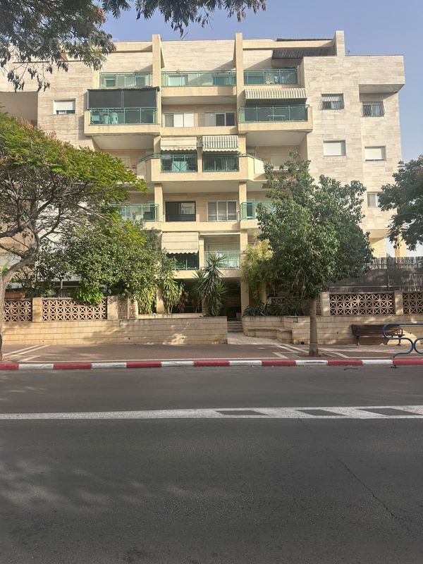 אדר 11, רובע יב, אשדוד