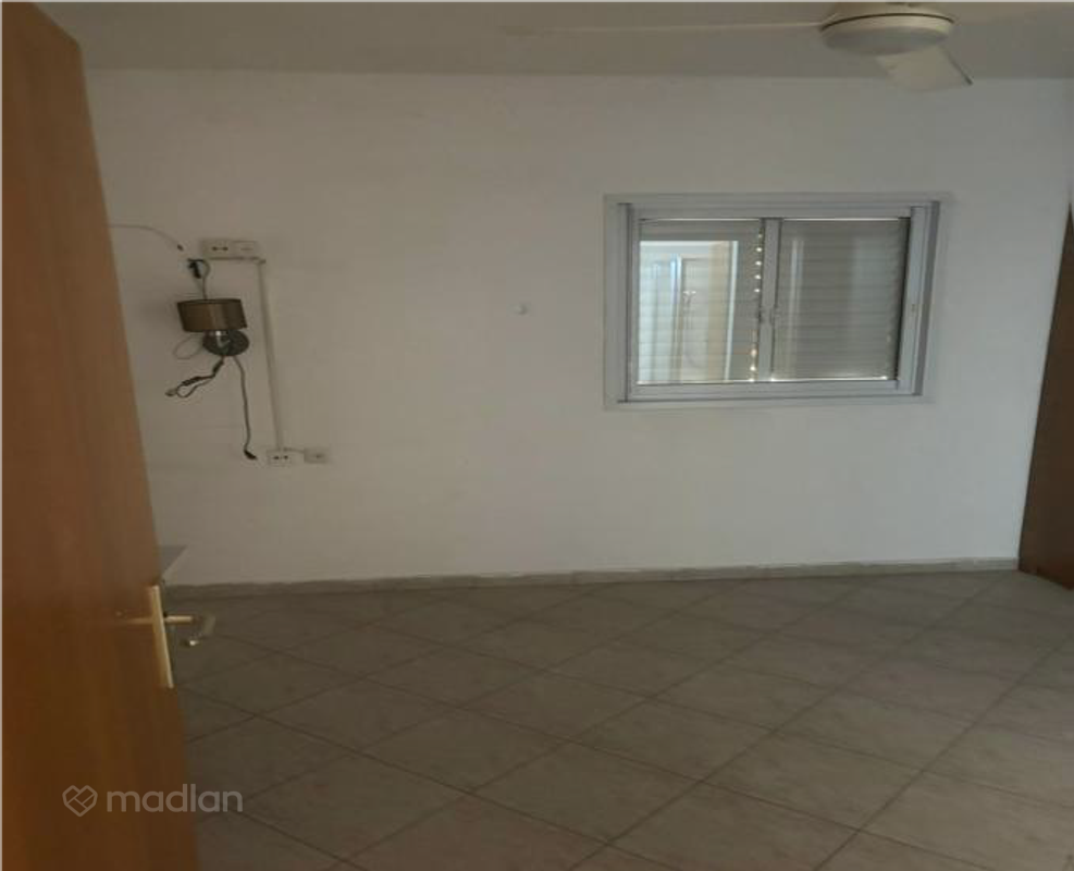 צביה לובטקין 40, כפר שלם, תל אביב יפו