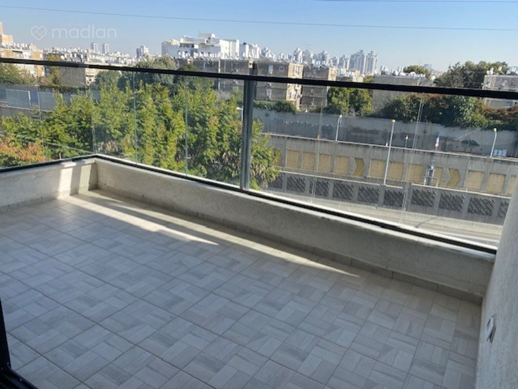 השומרון 10, רמת הנשיא, בת ים