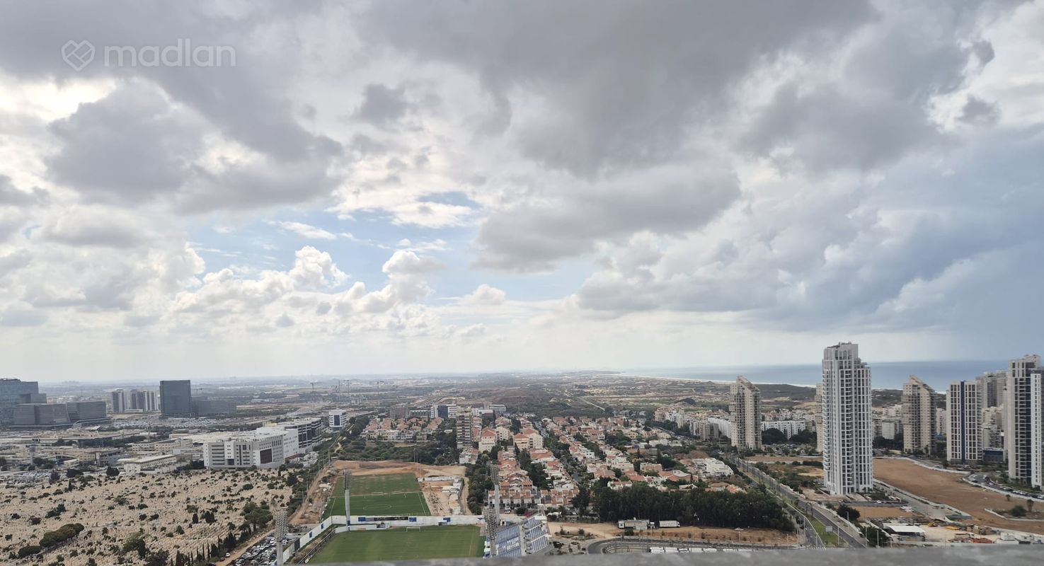 השבטים 12, רמת הנשיא, בת ים