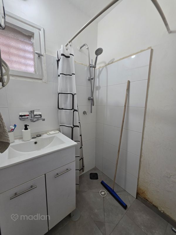 יעקב פיינשטיין , אושיות, רחובות