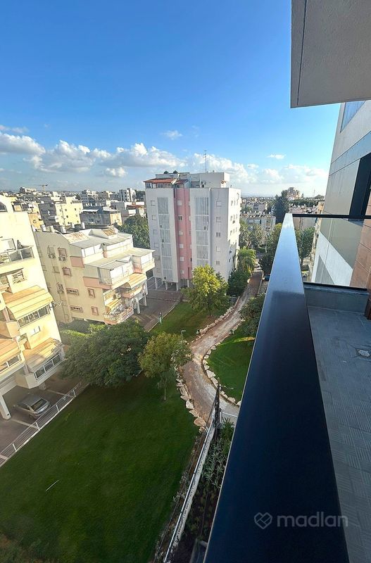 שמואל סלנט 59, המרכז השקט, פתח תקווה