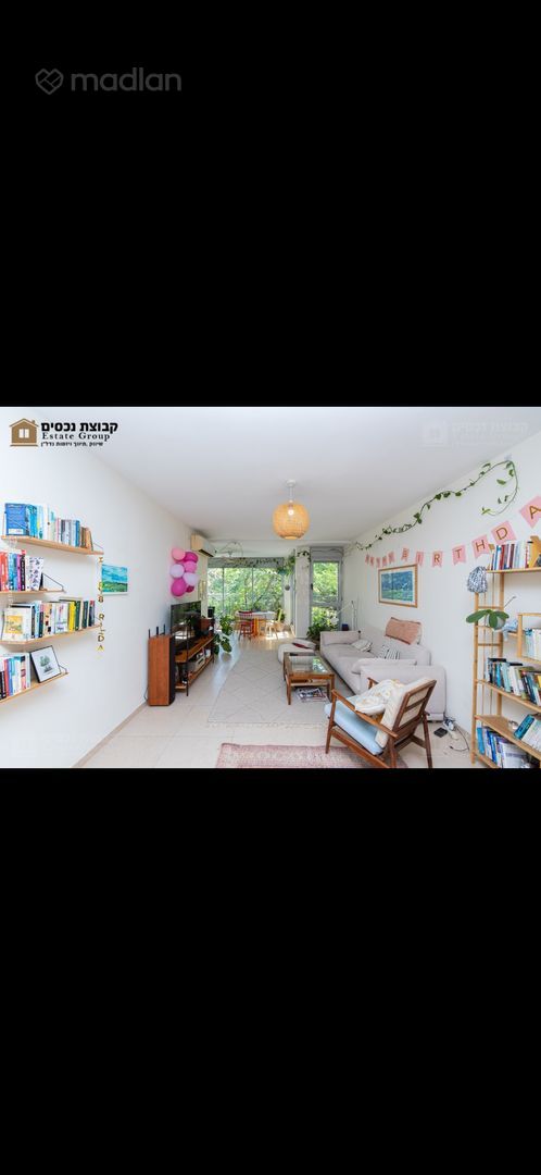בני אפרים 215, מעוז אביב א — 2