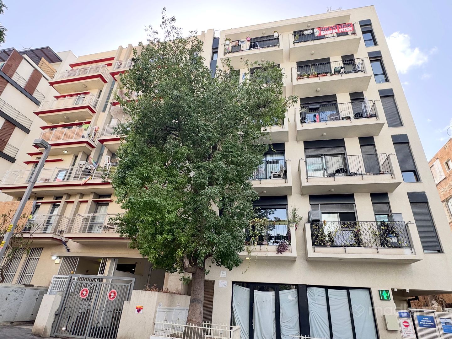 איגר 10, נוה שאנן — 3