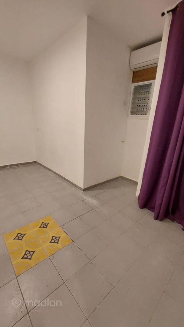 חזקיהו המלך 6, דרום פלורנטין — 5