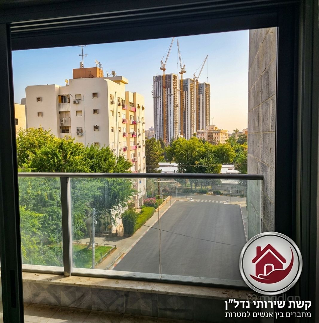מעפילי אגוז 100, נוה חן