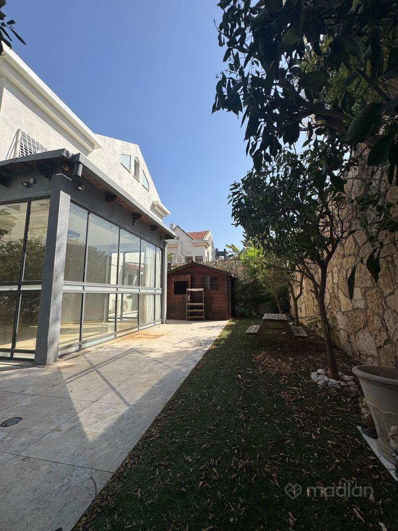 משה סנה 26, רמות צהלה — 3