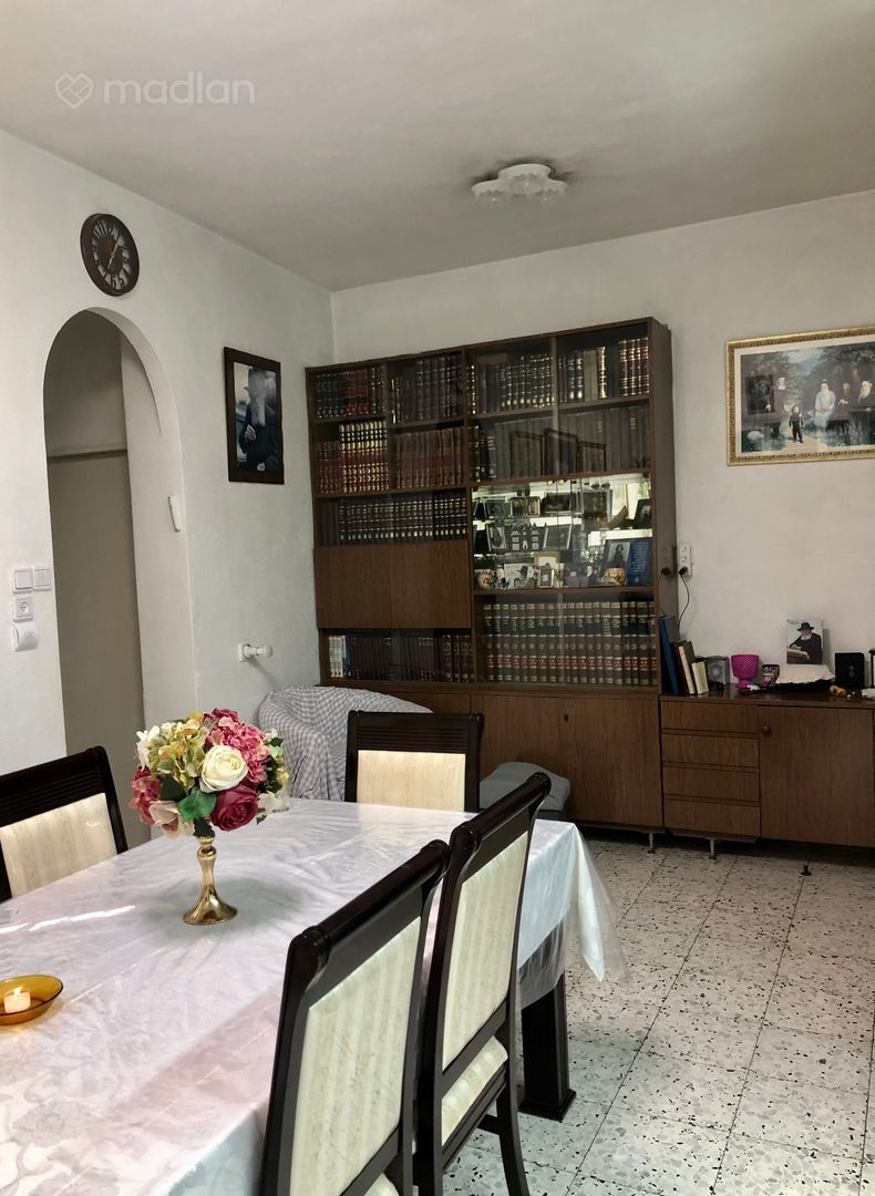 ירמיהו 10, סנהדריה — 2
