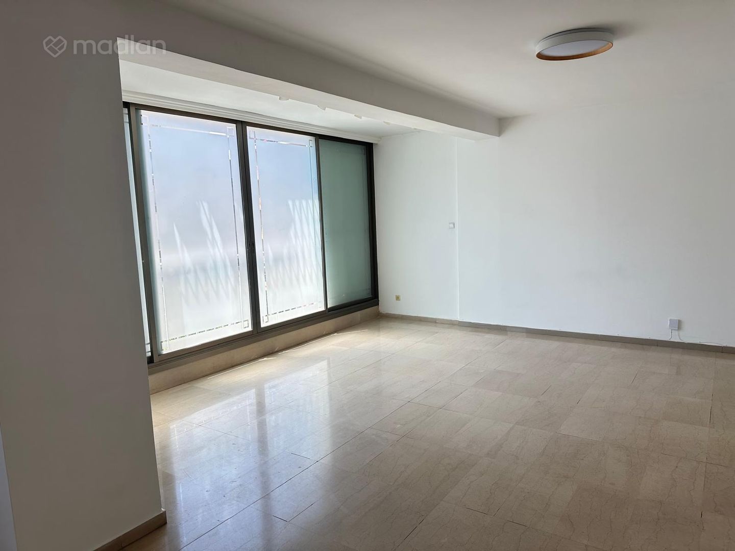החברה חדשה 6, הצפון החדש סביבת כיכר המדינה — 2