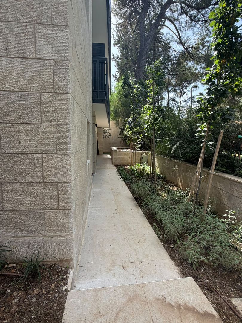הקורא הדורות 6, ארנונה (תלפיות) — 4