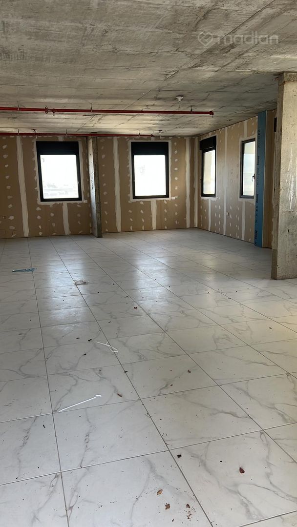 דוד ילין 7, הצפון החדש סביבת כיכר המדינה — 2
