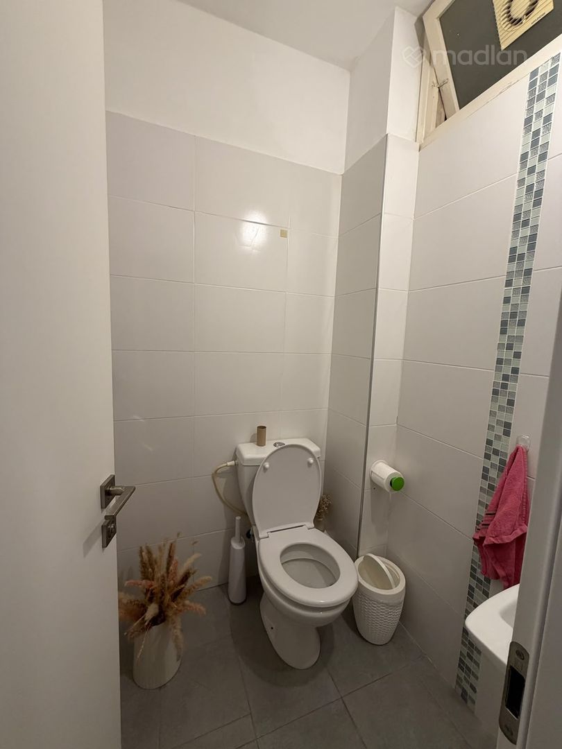 דוד ילין 14, הצפון החדש סביבת כיכר המדינה — 3