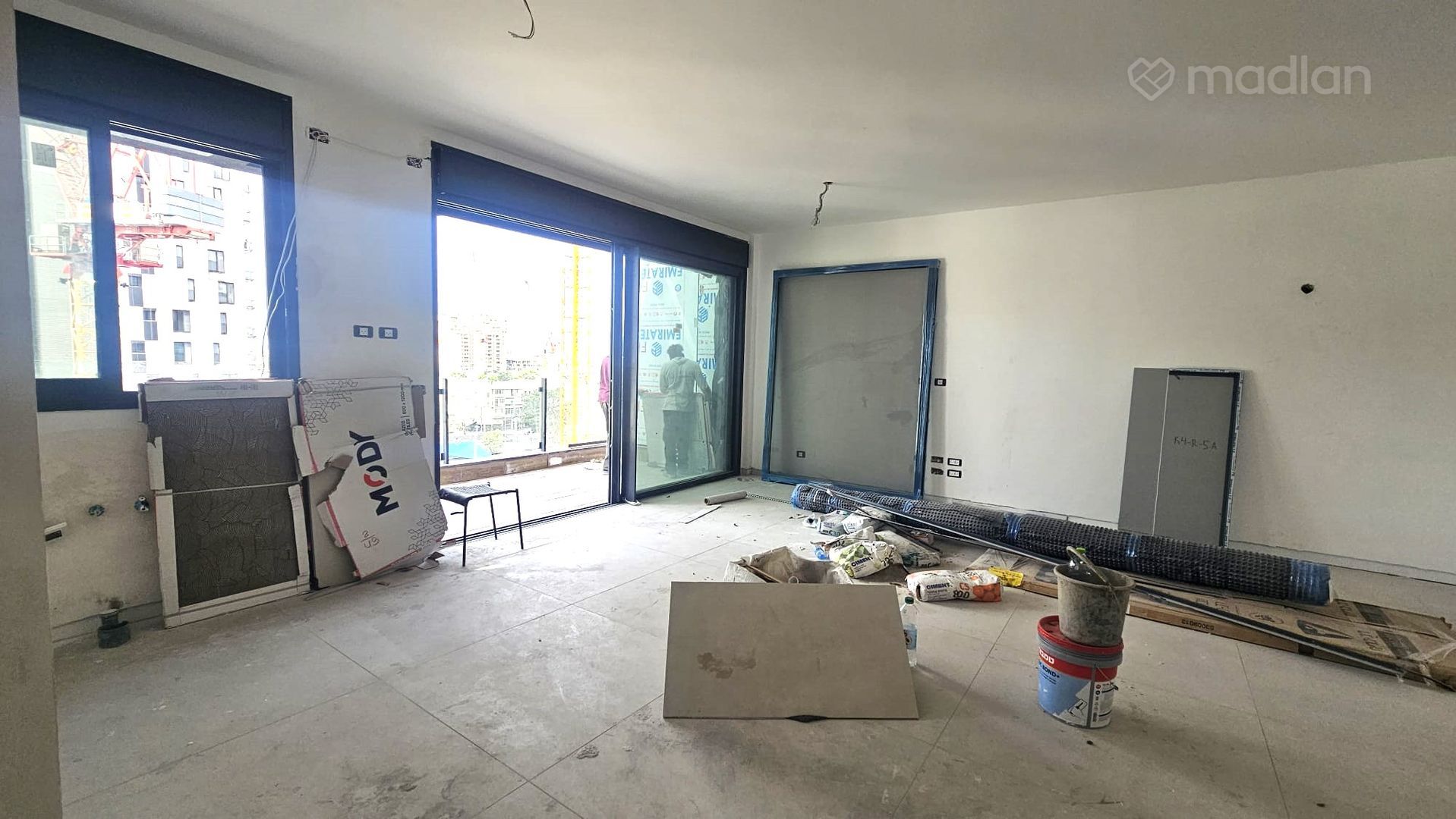 בן סרוק 10, הצפון החדש סביבת כיכר המדינה — 4